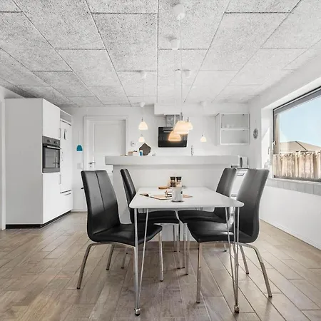 8811-hvide-sande-vesterhavsvej-3-stuen דירה