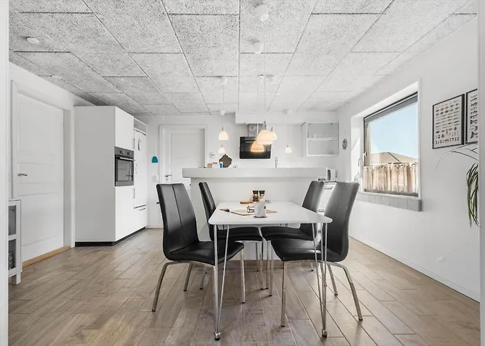 8811-hvide-sande-vesterhavsvej-3-stuen דירה